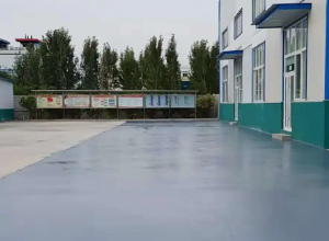 昌邑彩色路面喷涂翻新的材料对冬季